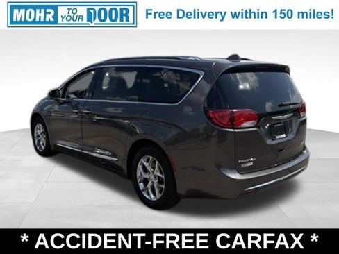 Used 2019 Chrysler Pacifica Limited FWD image 3