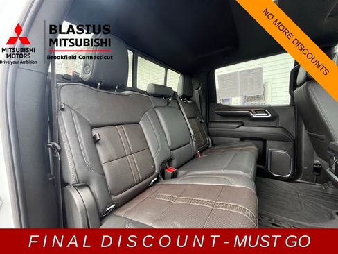 Used 2024 Chevrolet Silverado 1500 High Country w/ Technology Package image 13