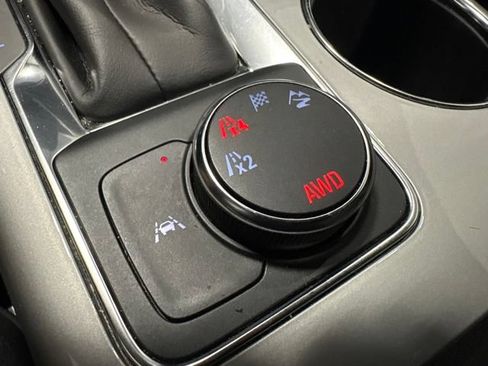 Used 2025 Chevrolet Blazer LT AWD/4WD image 23
