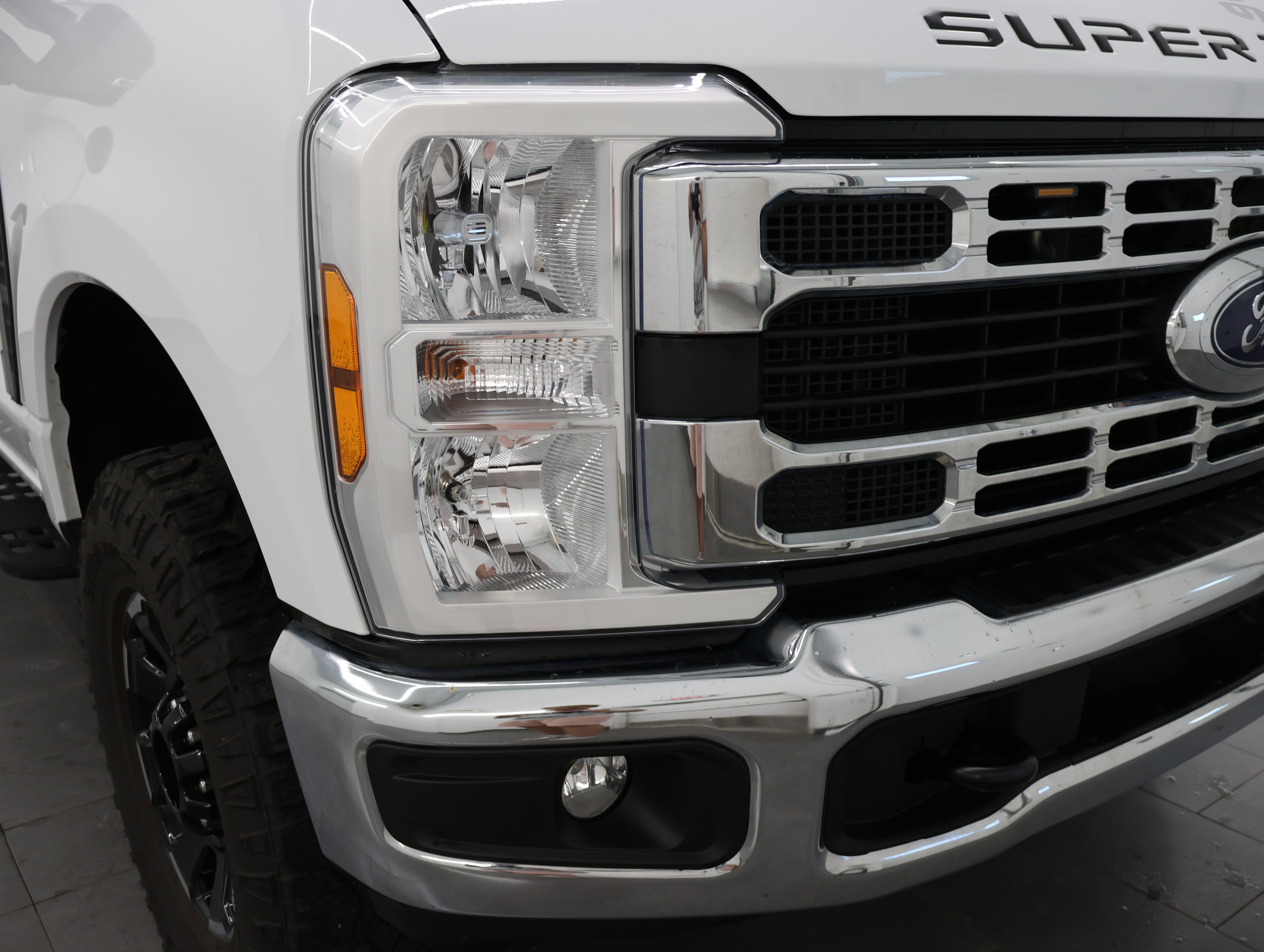 Used 2025 Ford F350 XLT w/ Tremor Off-Road Package AWD/4WD image 19