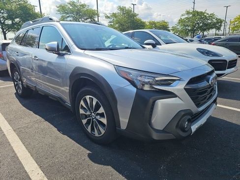 Used 2023 Subaru Outback Touring XT AWD/4WD image 2