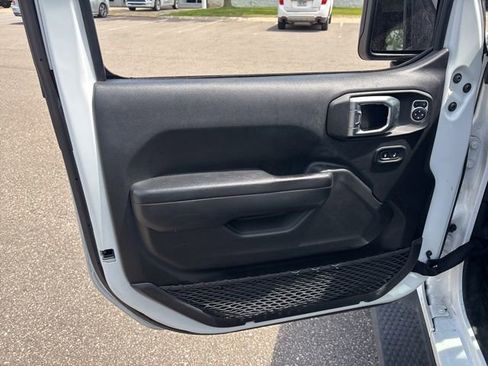 Used 2022 Jeep Wrangler Unlimited Sport AWD/4WD image 16