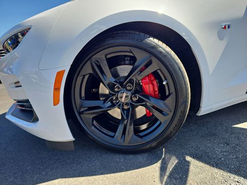 Used 2020 Chevrolet Camaro SS image 21