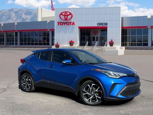 Used 2022 Toyota C-HR XLE FWD image 1
