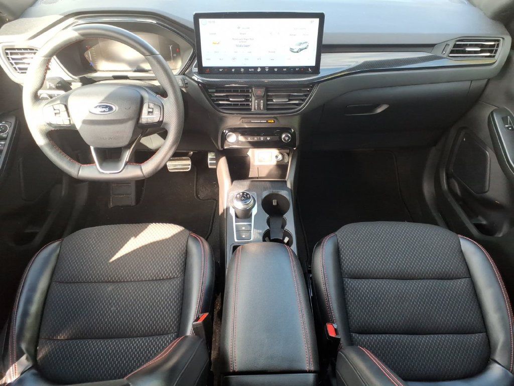 Used 2024 Ford Escape ST-Line w/ Tech Pack #1 AWD/4WD image 9