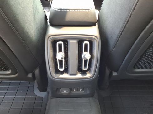 Certified 2023 Volvo C40 P8 Recharge Ultimate AWD/4WD image 6