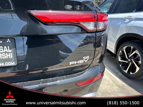 New 2025 Mitsubishi Outlander 4WD Plug-In Hybrid image 8