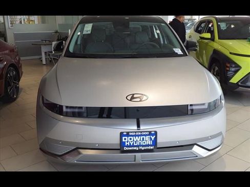 Used 2024 Hyundai Ioniq 5 Limited image 2