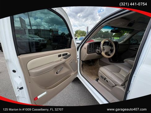 Used 2006 GMC Sierra 1500 Denali w/ Onstar Plus Package AWD/4WD image 10