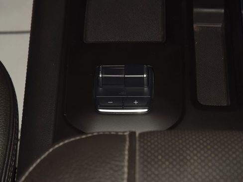 Used 2024 GMC Sierra 2500 Denali w/ Technology Package AWD/4WD image 37