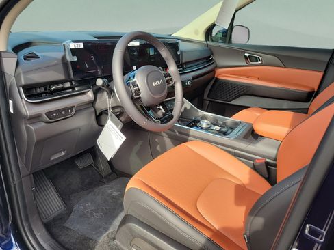 New 2026 Kia Carnival EX FWD image 14