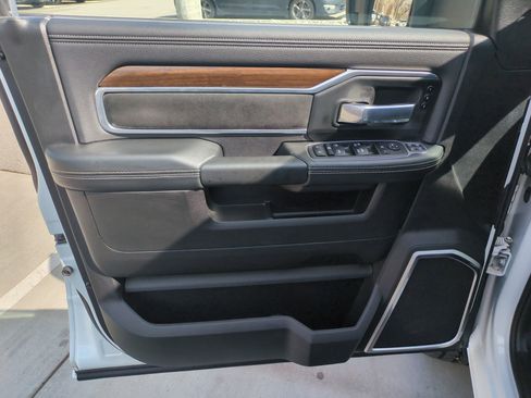 Used 2024 RAM 2500 Laramie image 12