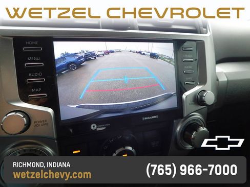 Used 2020 Toyota 4Runner SR5 AWD/4WD image 28