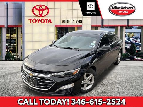 Used 2021 Chevrolet Malibu LS image 1