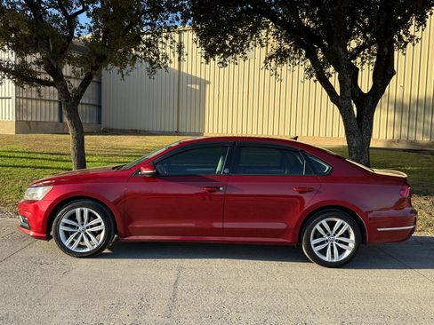 Used 2019 Volkswagen Passat 2.0T Wolfsburg image 4