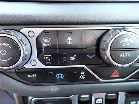 Used 2024 Jeep Wrangler Unlimited Rubicon 4xe w/ Capability Package AWD/4WD image 21