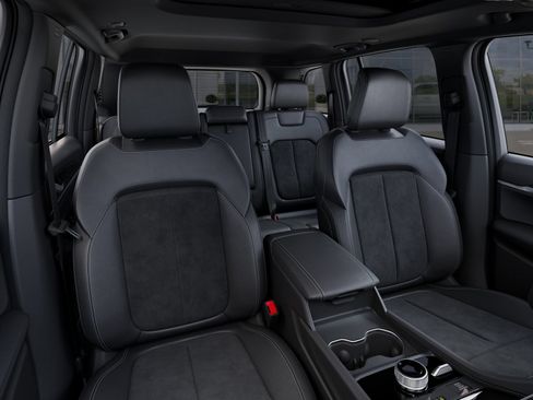 New 2026 Jeep Grand Cherokee Altitude AWD/4WD image 25