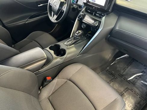 Used 2023 Toyota Venza LE AWD/4WD image 20