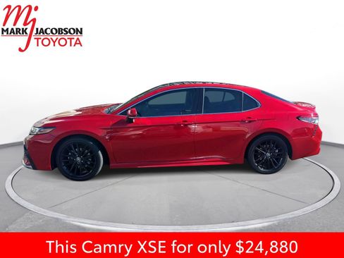 Used 2022 Toyota Camry XSE w/ Navigation Package image 14