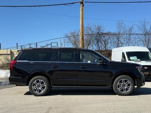 New 2026 Ford Expedition Max Active AWD/4WD image 2