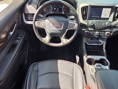 Used 2020 GMC Terrain Denali w/ Denali Premium Package FWD image 7