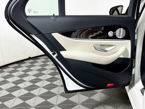 Certified 2021 Mercedes-Benz E 350 4MATIC Sedan image 24