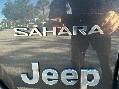 Used 2021 Jeep Wrangler Unlimited Sahara image 19