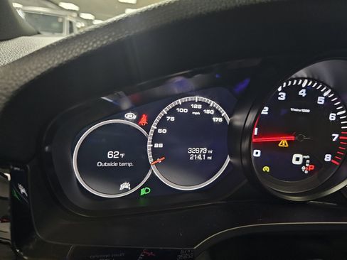 Used 2019 Porsche Cayenne image 12