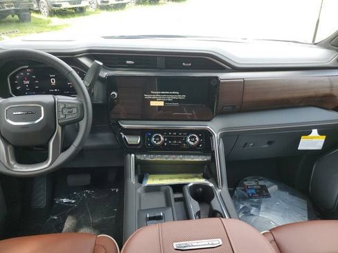 New 2026 GMC Sierra 3500 Denali Ultimate AWD/4WD image 15