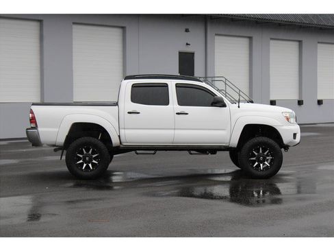 Used 2015 Toyota Tacoma 4x4 Double Cab image 4