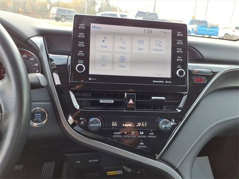 Used 2023 Toyota Camry XSE image 15