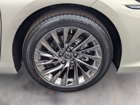 New 2025 Lexus ES 350 w/ Luxury Package image 11