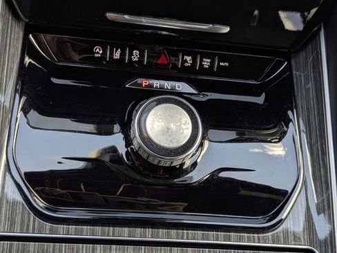 Used 2022 Jeep Wagoneer Series III w/ Premium Group I RWD image 34