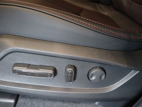 New 2025 Honda Pilot Black Edition image 8