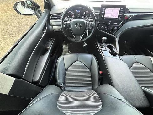 Used 2024 Toyota Camry SE FWD image 11