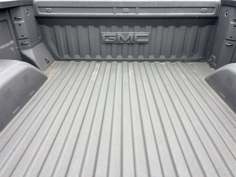 Used 2023 GMC Sierra 1500 SLT w/ SLT Convenience Package image 5