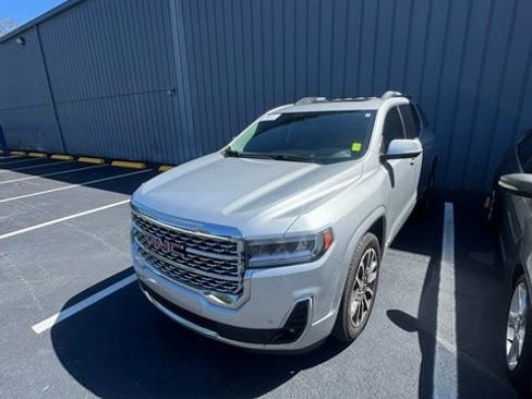 Used 2020 GMC Acadia Denali w/ Technology Package image 3