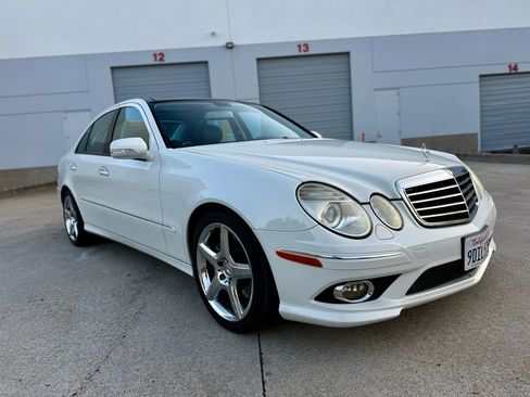 Used 2009 Mercedes-Benz E 350 Sedan image 13