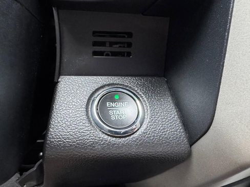 Used 2019 Ford F150 Lariat image 23