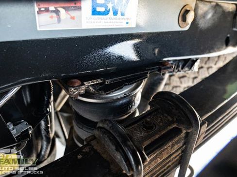 Used 2022 Ford F350 Platinum w/ FX4 Off-Road Package image 24