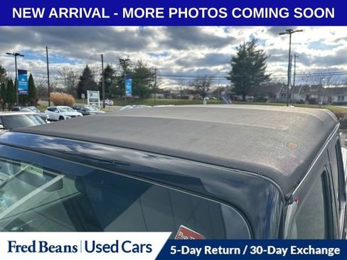 Used 2021 Jeep Gladiator Sport image 4