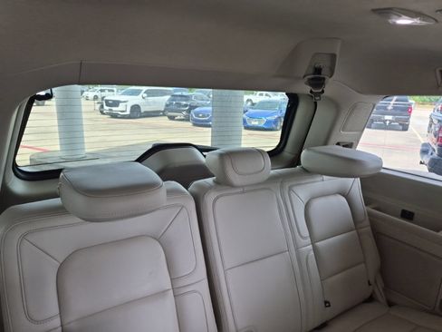Used 2020 Lincoln Navigator Reserve w/ Luxury Package RWD image 8