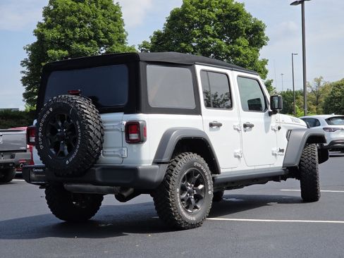 Used 2022 Jeep Wrangler Unlimited Sport AWD/4WD image 19