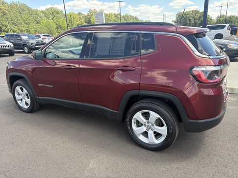 Used 2021 Jeep Compass Latitude AWD/4WD image 18