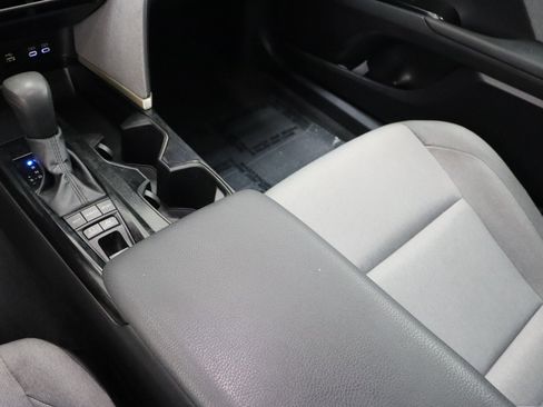 Used 2025 Toyota Camry LE FWD image 16