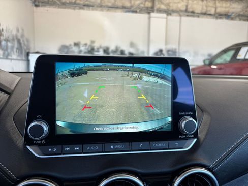 Used 2025 Nissan Sentra SV FWD image 22