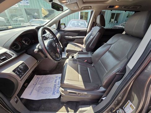 Used 2011 Honda Odyssey Touring Elite image 16