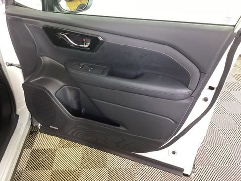 Certified 2026 Subaru Forester Touring image 21