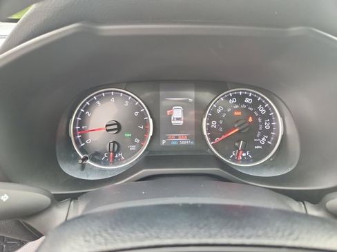 Used 2020 Toyota RAV4 XLE w/ Convenience Package FWD image 26