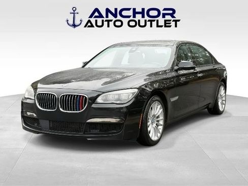 Used 2014 BMW 750Li xDrive image 5